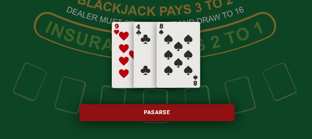 Tres cartas, 9, 4 y 8.