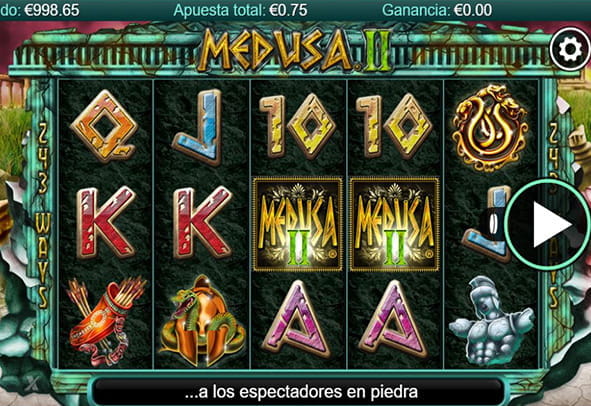  Partida a la slot Medusa II con algunos de sus principales símbolos en sus cinco tambores.