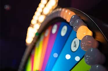 Ruleta de la Fortuna en un casino físico.