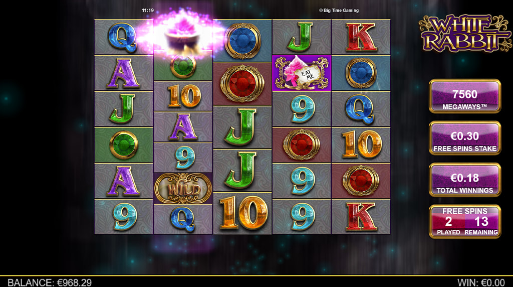 Giros gratis y carretes ampliables de la slot White Rabbit