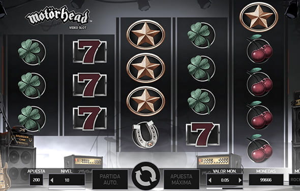 Partida de la slot Motörhead de NetEnt en un casino online con los principales símbolos de la tragaperras en los tambores.
