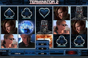 El juego de tragaperras de Terminator 2 con sus cinco rodillos y tres filas y todos los personajes de la película para jugar en Pastón.