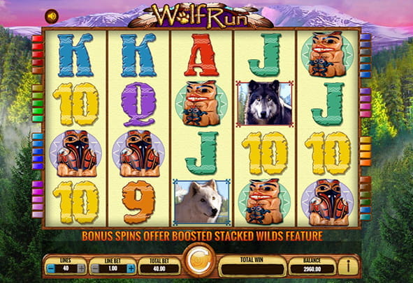 Pantalla de la slot Wolf Run de IGT con sus cinco rodillos y cuatro filas, todo ello ambientado en los frondosos bosques norteamericanos. 