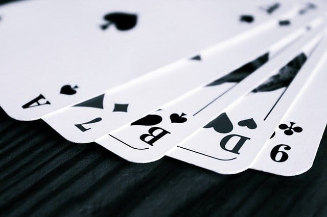 Una mano de poker.