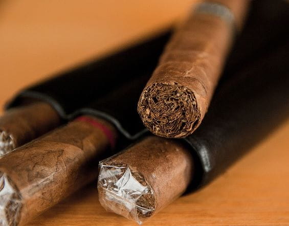 Cigarros.