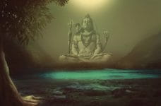 Divinidad Shiva en el lago.