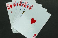 Cartas de póker, corazones.
