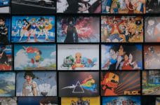 Pantalla con diversas series anime.