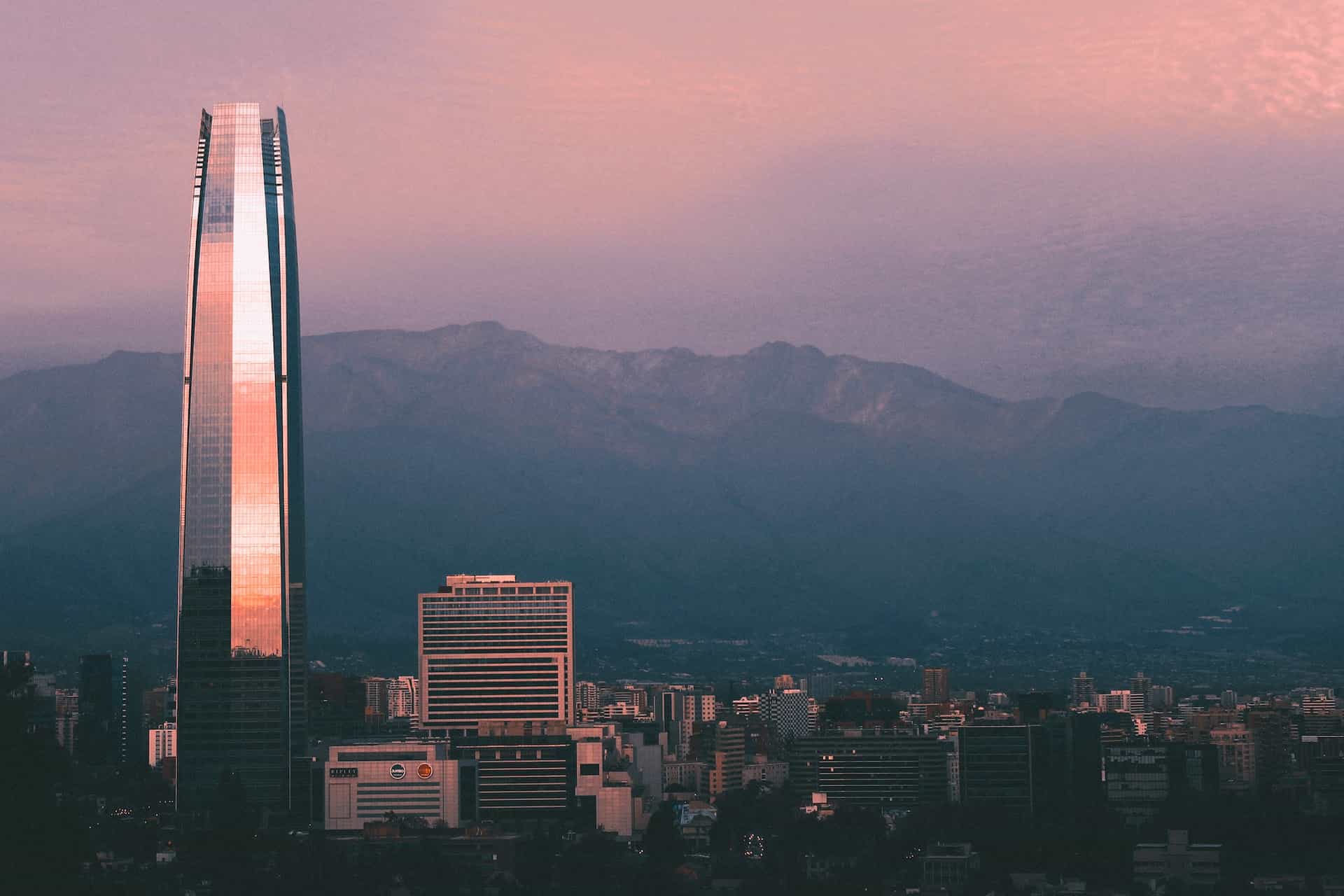 Mirador Sky Costanera de la ciudad de Santiago.