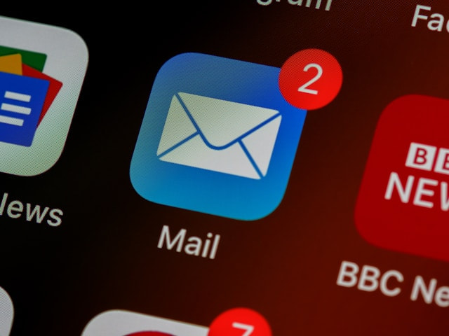 Icono de la app de correo electrónico de un smartphone.