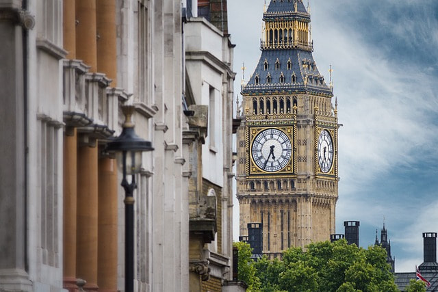 Parte alta de La Torrre del Reloj de Londres.