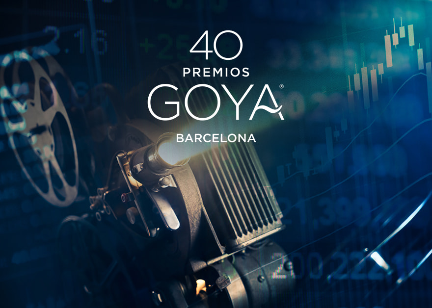Texto “40 Premios Goya Barcelona” sobre proyector de cine y gráficos.
