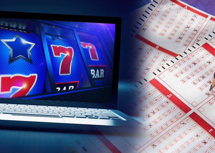 Pantalla de tragaperras junto a boletos de lotería.