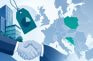 Apretón de manos ante un mapa de Europa con Polonia y Croacia destacadas y una etiqueta de venta