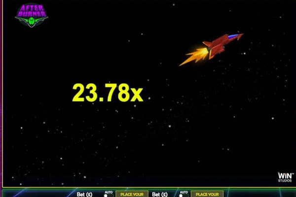 El cohete de Afterburner en vuelo con el multiplicador en 23,78x.